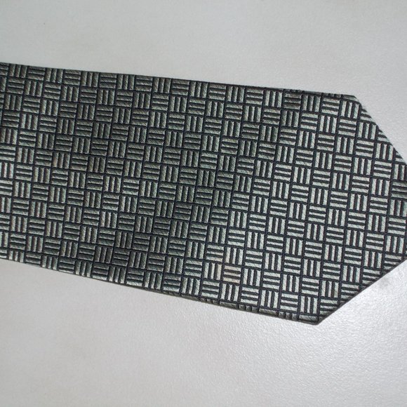 EUC Hubio Collezion Esclusivo gray silk tie - Picture 2 of 4